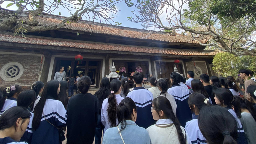 HĐTN –  Hành trình về nguồn – tìm hiểu lịch sử, văn hóa dân tộc