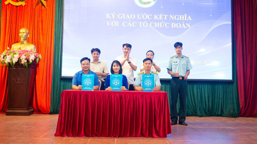 LỄ KÝ KẾT KẾT NGHĨA GIỮA ĐOÀN TRƯỜNG THPT MỸ ĐỨC B VỚI ĐOÀN XÃ PHÚC SƠN