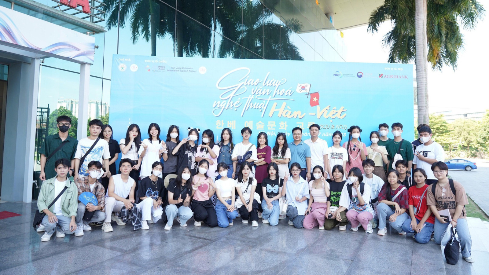 C.U.S Crew THPT MỸ ĐỨC B – NƠI ĐAM MÊ BÙNG NỔ