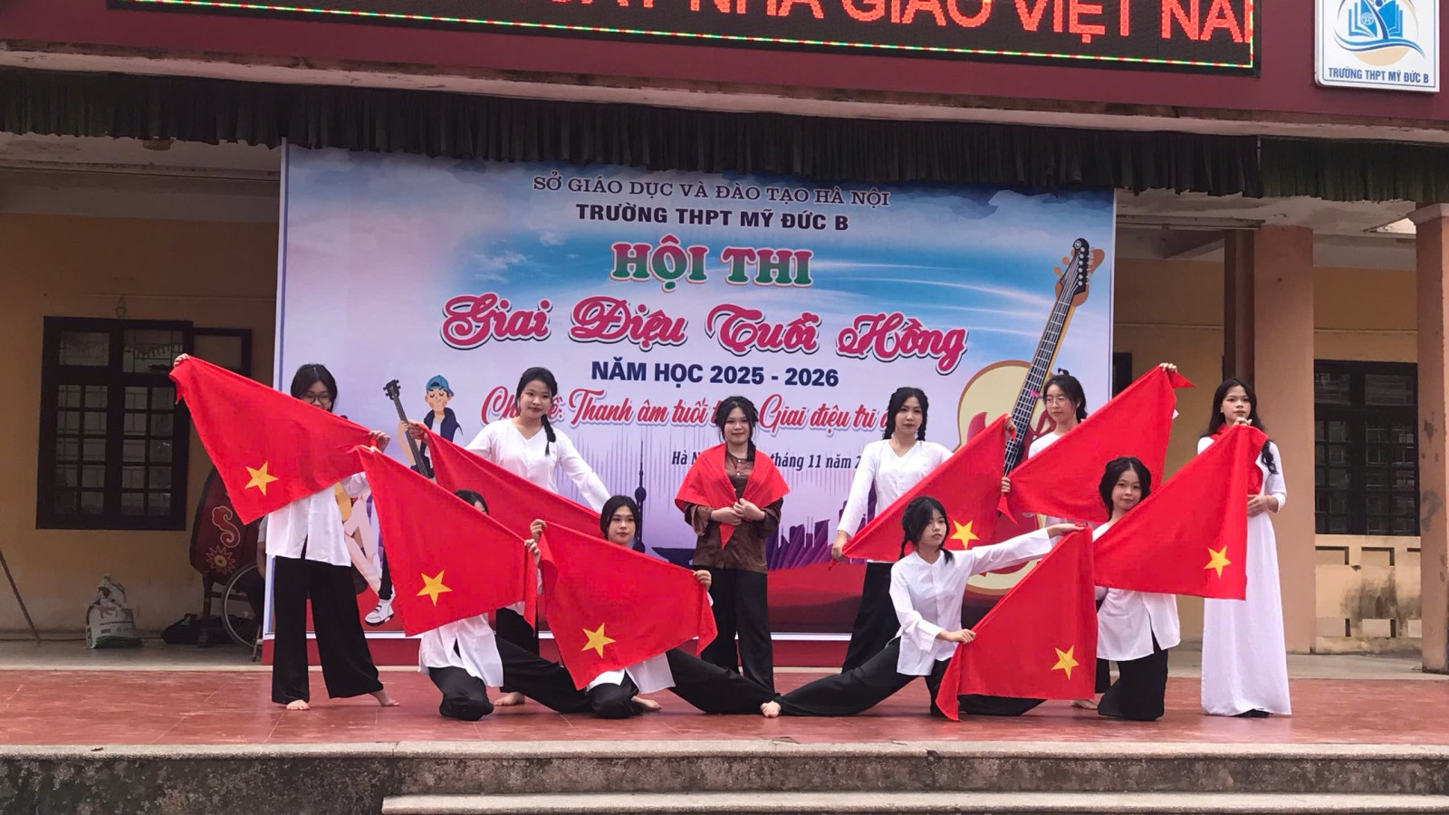 TRƯỜNG THPT MỸ ĐỨC B TỔ CHỨC THÀNH CÔNG CUỘC THI “GIAI ĐIỆU TUỔI HỒNG”