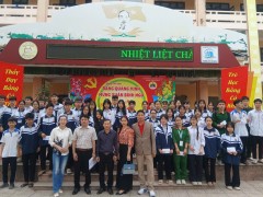 BAN GIÁM HIỆU GẶP GỠ, ĐỘNG VIÊN HỌC SINH GIỎI KHỐI 10, 11 TRƯỚC KỲ THI HỌC SINH GIỎI CẤP CỤM THI ĐUA SỐ 15
