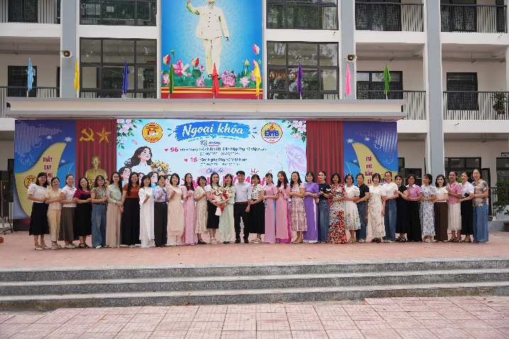TRƯỜNG THPT MỸ ĐỨC B TỔ CHỨC HOẠT ĐỘNG NGOẠI KHÓA CHÀO MỪNG NGÀY PHỤ NỮ VIỆT NAM 20/10: LAN TỎA YÊU THƯƠNG, TÔN VINH PHÁI ĐẸP, KẾT NỐI VĂN HÓA